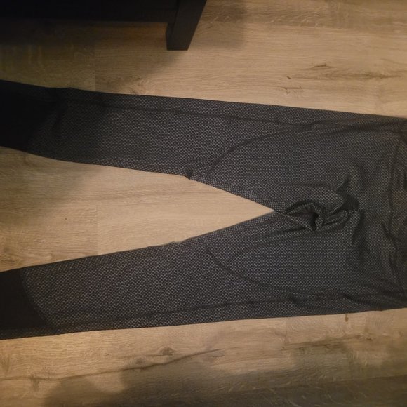 Bundle of 8 clothing item (Size Large) - Picture 6 of 10